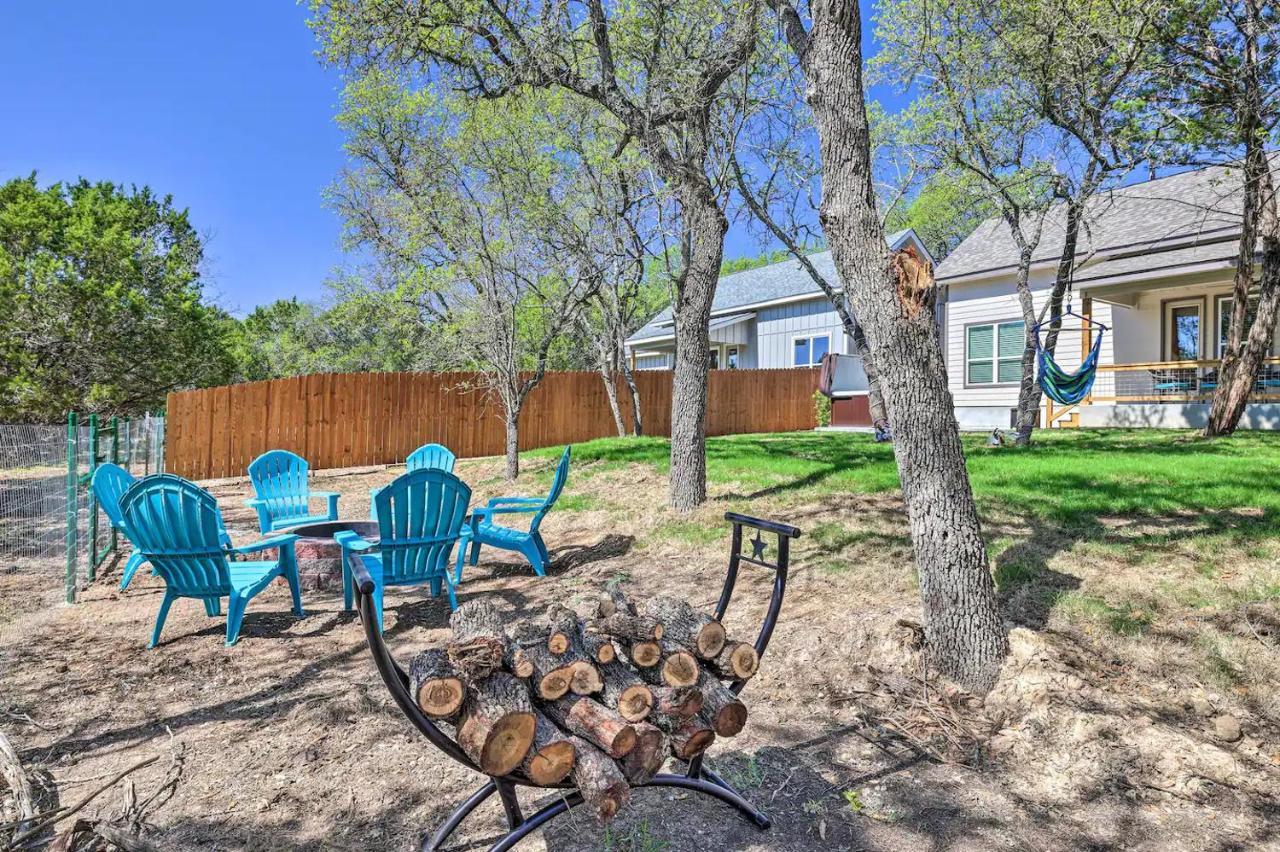 Convenient Cute Cottage Hot Tub Fire Pit Sleeps 6 Кениън Лейк Екстериор снимка